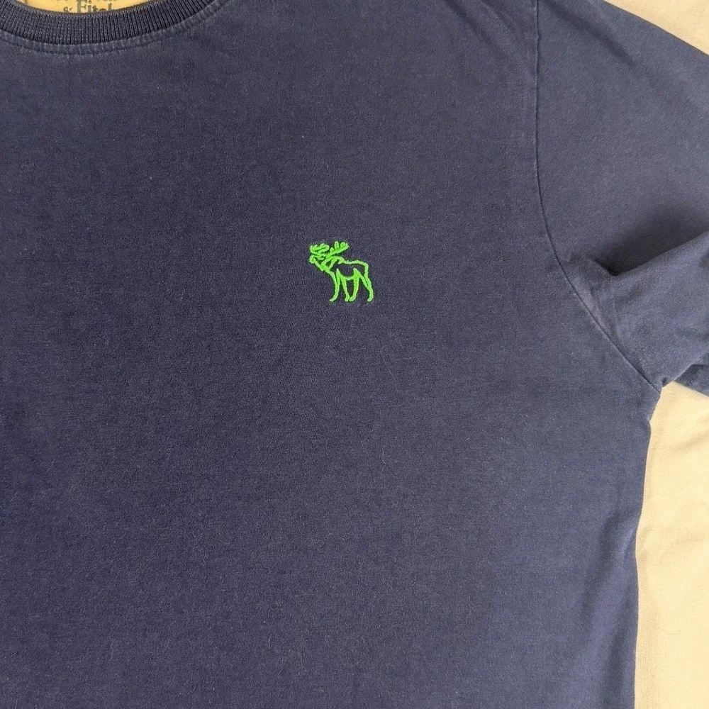 Abercrombie & Fitch Kids XXL Navy Blue Muscle‎ Fit T-Shirt Green Moose Logo
